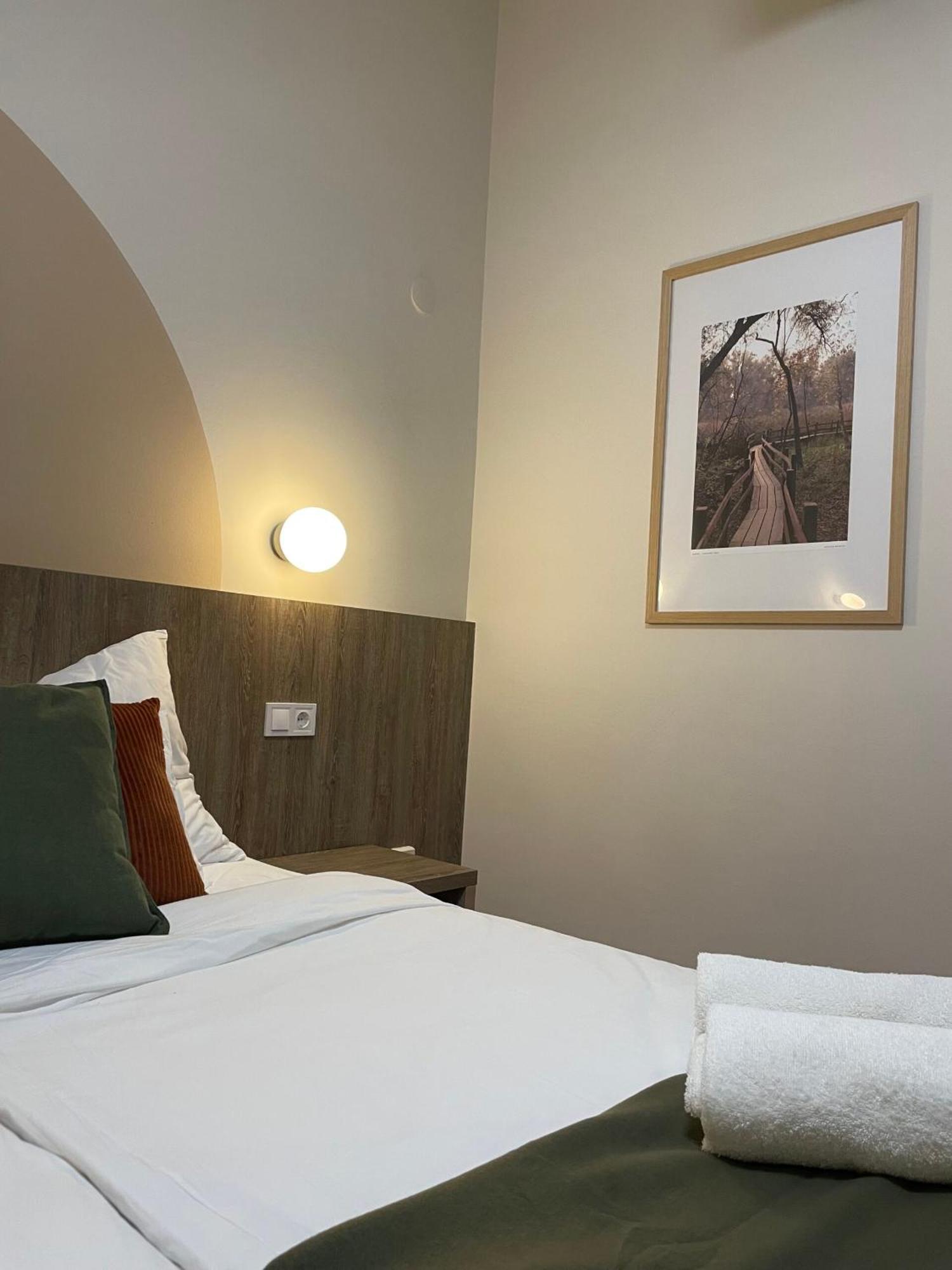 Kenguru Panzio Hotel Hódmezővásárhely Екстериор снимка